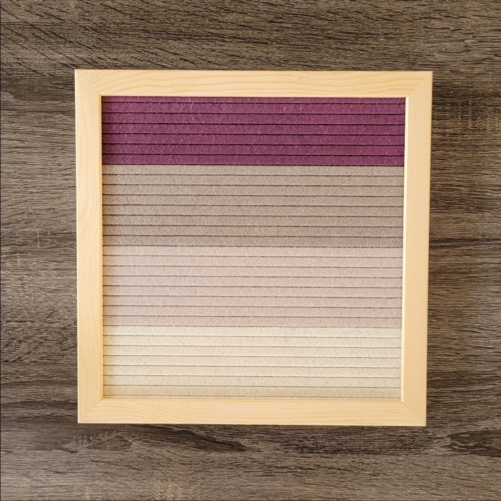 Brand new xo Sienna felt board